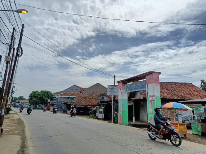 
					Resmi.. Jalan KH. R. Ma’mun Nawawi Sepanjang Cibarusah-Mekarmukti